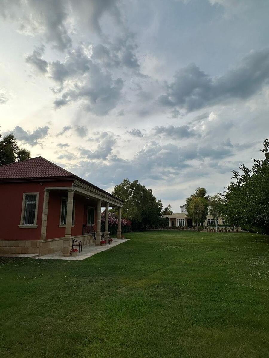 Satılır 4 otaqlı həyət evi/bağ evi 400 m² — Ev, villa, Bakı (5)