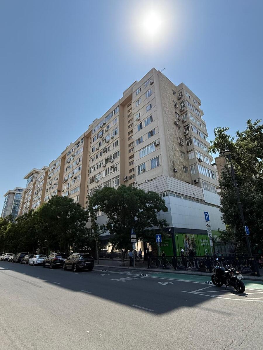 Satılır 3 otaqlı köhnə tikili 75 m² — Mənzil, Bakı (2)