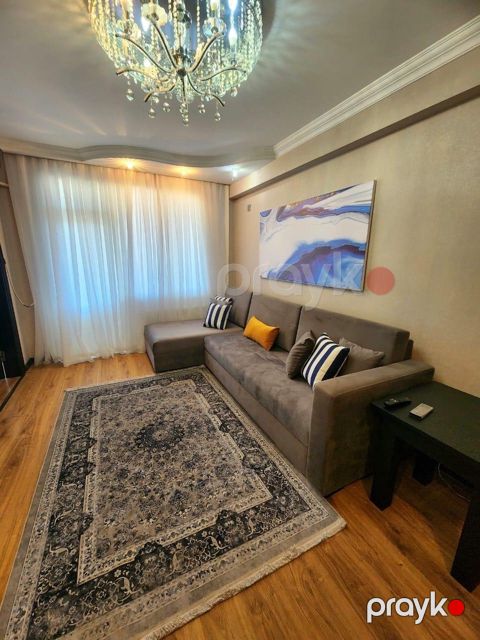 İcarəyə verilir 3 otaqlı yeni tikili 130 m²