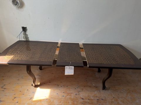 Yayılma mexanizimli yemək masası - Material: tünd rəngli ağac — Masalar