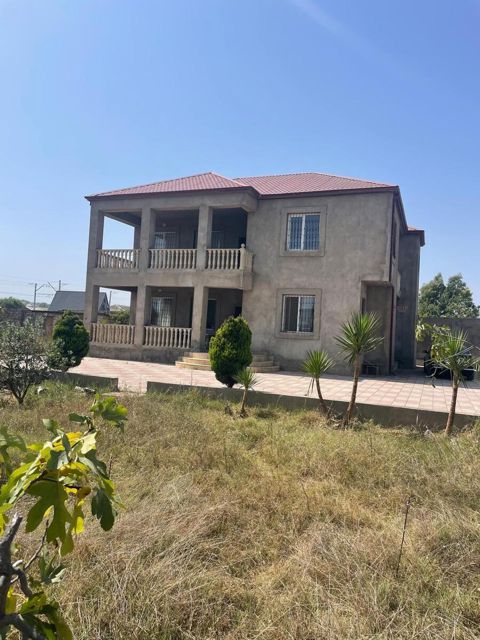 Satılır 7 otaqlı həyət evi/bağ evi 300 m² — Bakı