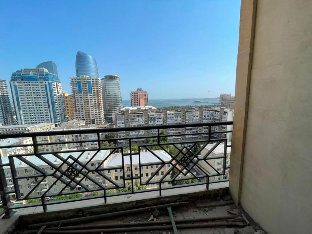 Satılır 4 otaqlı yeni tikili 250 m² — Mənzil, Bakı (8)