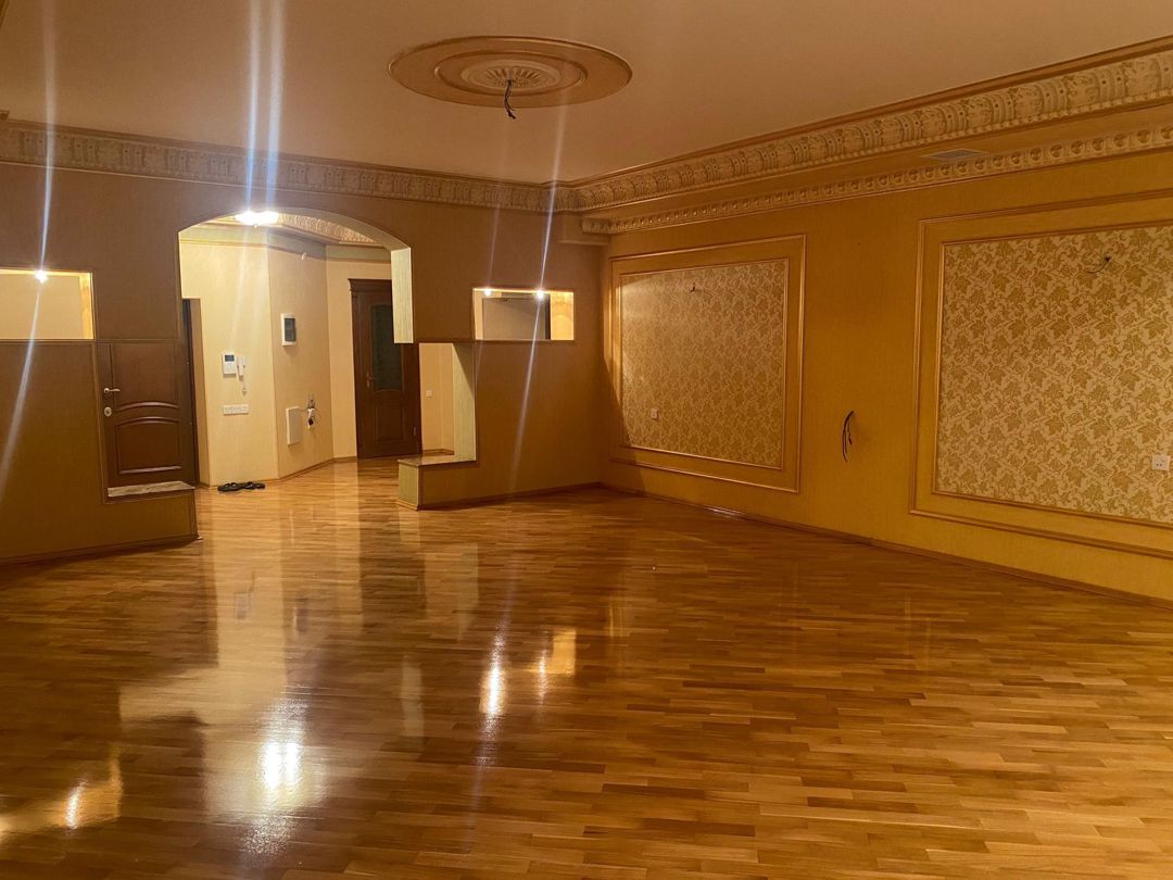Satılır 4 otaqlı yeni tikili 250 m² — Mənzil, Bakı (3)