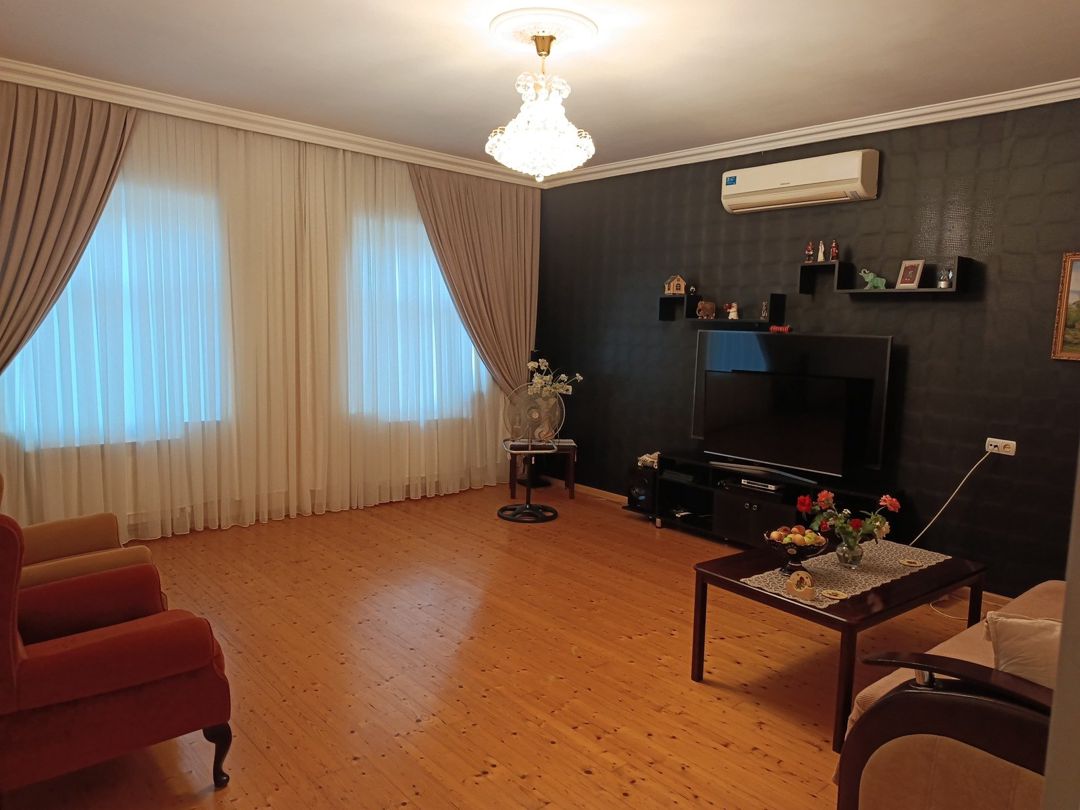 Satılır 7 otaqlı həyət evi/bağ evi 250 m² — Ev, villa, Bakı (5)