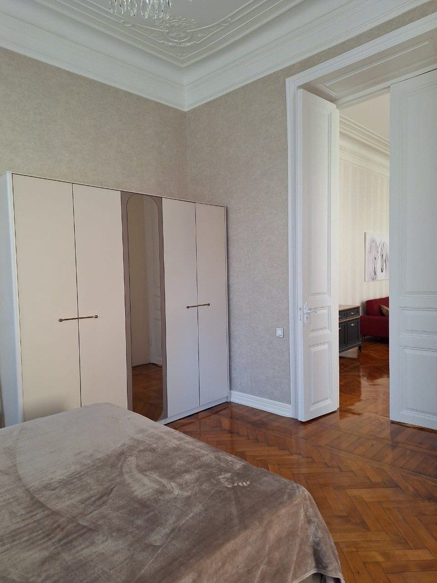 İcarəyə verilir 2 otaqlı köhnə tikili 75 m² — Mənzil, Bakı (8)