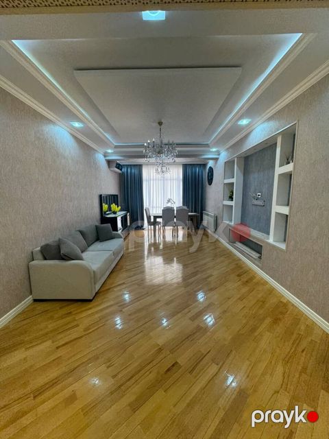 İcarəyə verilir 4 otaqlı yeni tikili 160 m²