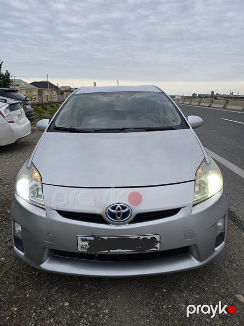Toyota Prius, 1.8 L, 1.3 kWh, 2010 il, 489 000 km