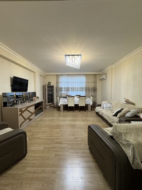 Satılır 4 otaqlı yeni tikili 145 m² — Bakı