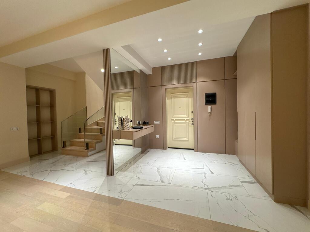 Satılır 6 otaqlı yeni tikili 360 m² — Mənzil, Bakı (7)