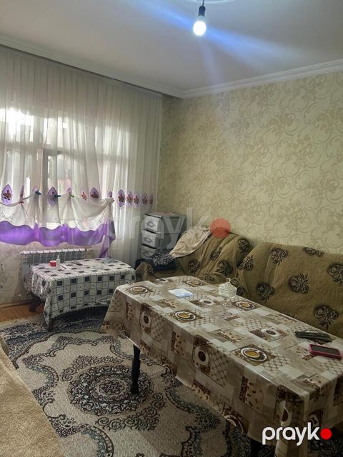 Satılır 2 otaqlı köhnə tikili 60 m²