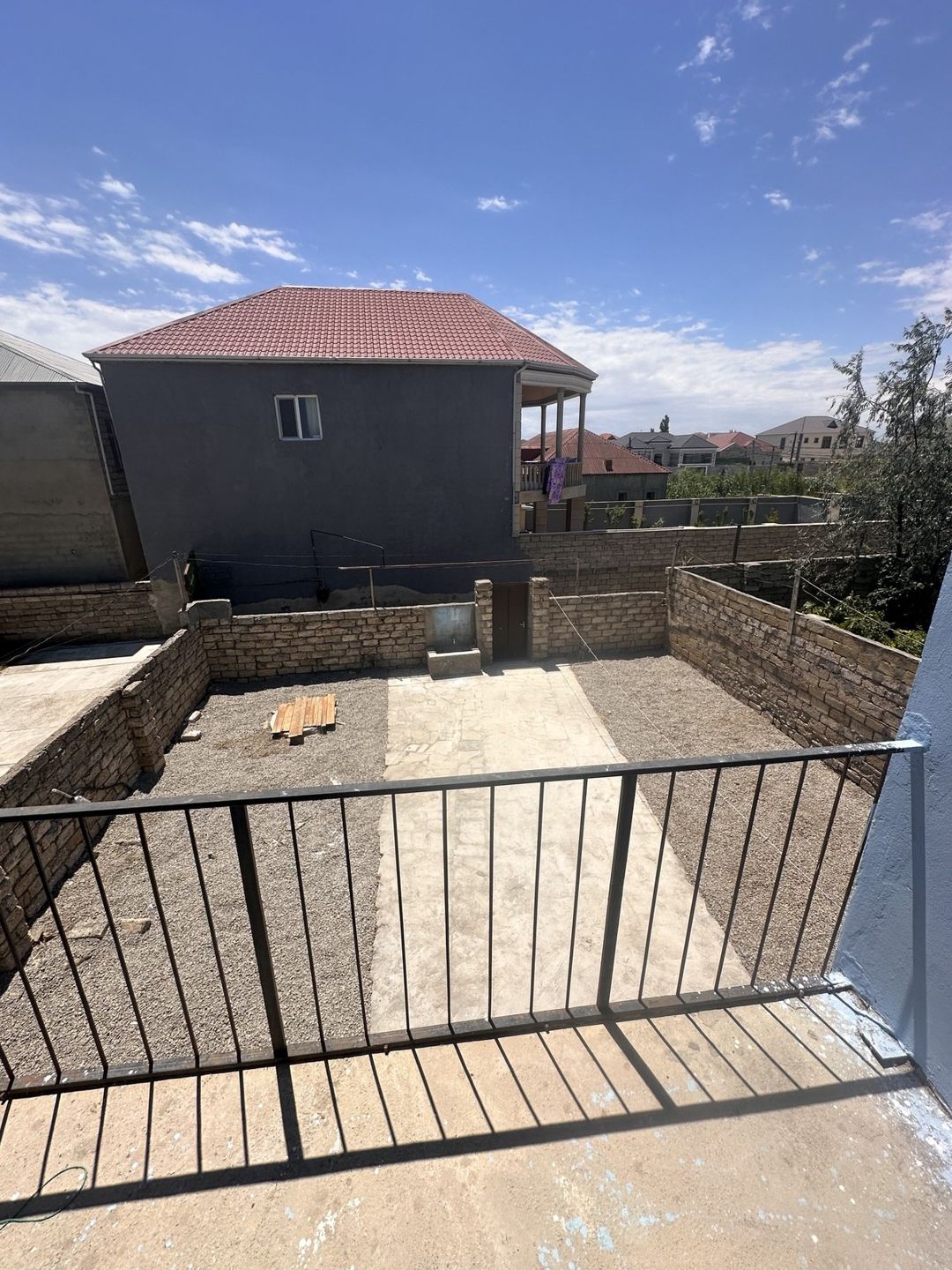 Satılır 4 otaqlı həyət evi/bağ evi 200 m² — Ev, villa, Bakı (2)