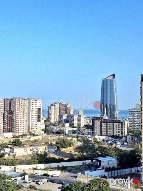 Satılır 4 otaqlı yeni tikili 180 m²
