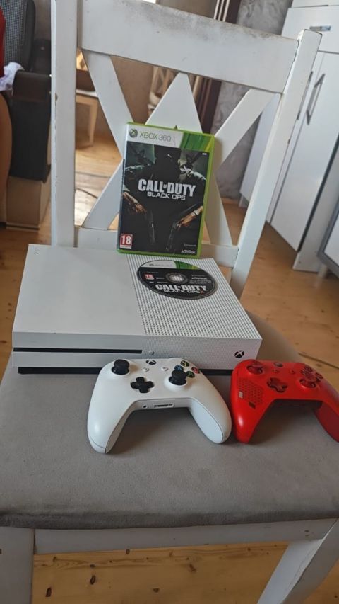 Salam xbox satılır alınandan məndədir heç bir problemi yoxdur — Oyun konsolları