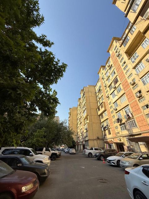 Satılır 3 otaqlı köhnə tikili 90 m² — Bakı