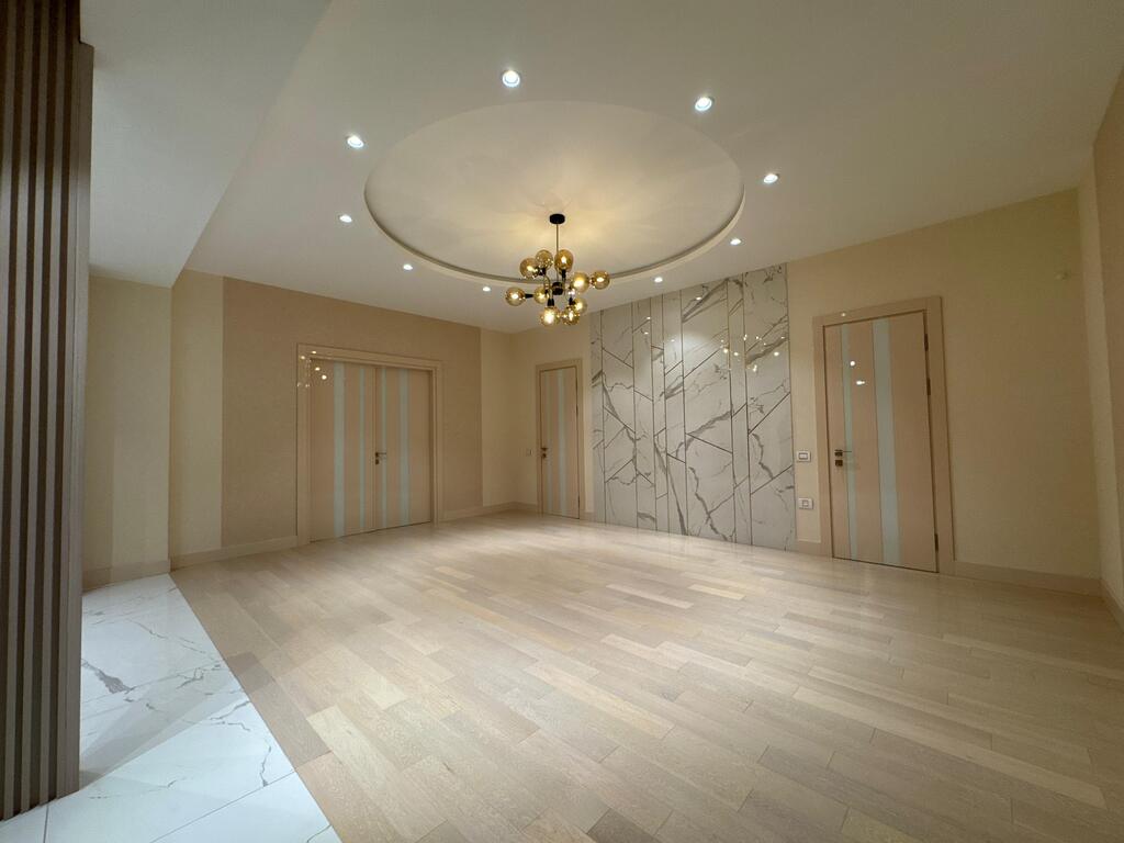 Satılır 6 otaqlı yeni tikili 360 m² — Mənzil, Bakı (8)
