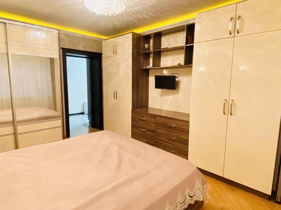 Satılır 3 otaqlı köhnə tikili 100 m² — Mənzil, Bakı (7)