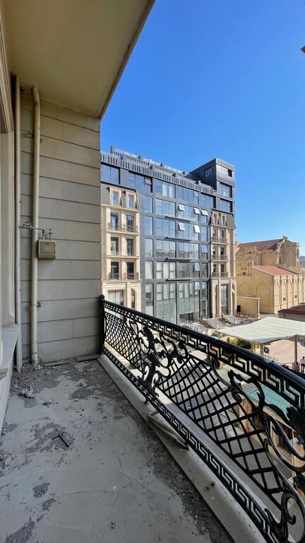 Satılır 4 otaqlı yeni tikili 268 m² — Mənzil, Bakı (7)