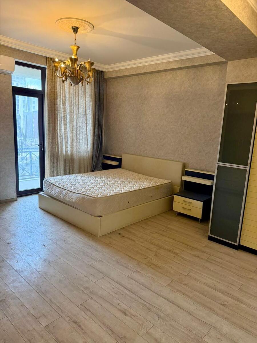 Satılır 4 otaqlı yeni tikili 190 m² — Mənzil, Bakı (3)