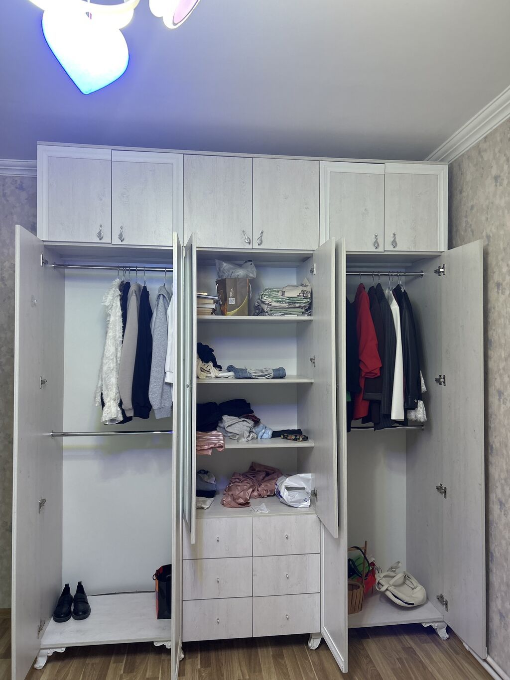 İşlənmiş, 6 qapı, Güzgülü, Ağ, Taxta, Açılan, Düz dolab — Mebel, Bakı (2)