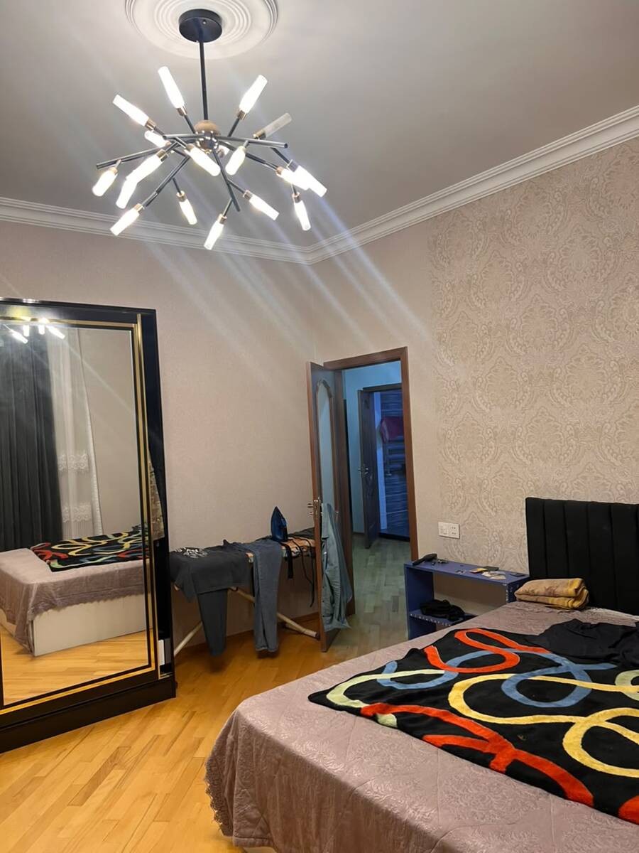 Satılır 5 otaqlı köhnə tikili 200 m² — Mənzil, Bakı (6)