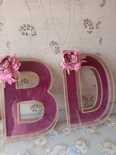 Dekorativ “B” və “D” hərfləri – tədbir bəzəyi - Material: məxmər — Sumqayıt