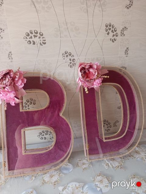 Dekorativ “B” və “D” hərfləri – tədbir bəzəyi - Material: məxmər — Sumqayıt