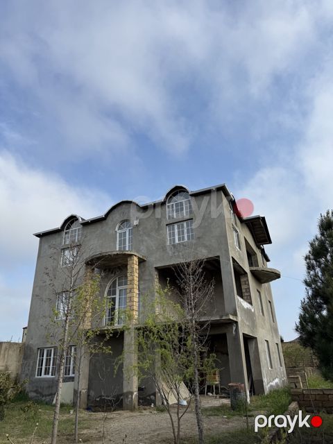 Satılır 10 otaqlı həyət evi/bağ evi 390 m²