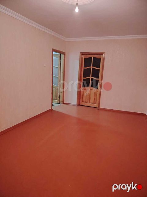 İcarəyə verilir 2 otaqlı köhnə tikili 50 m²
