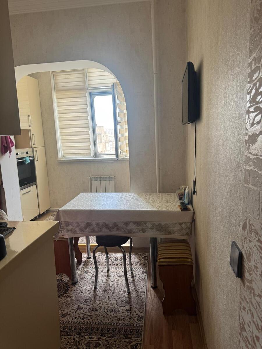 Satılır 4 otaqlı köhnə tikili 120 m² — Mənzil, Bakı (9)