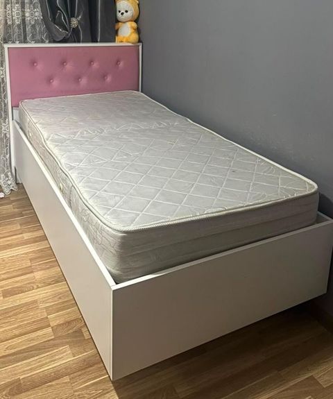 (Çarpayi) yaxwi veziyyetde seliqeli islenib matras daxildir baza var — Mehdiabad