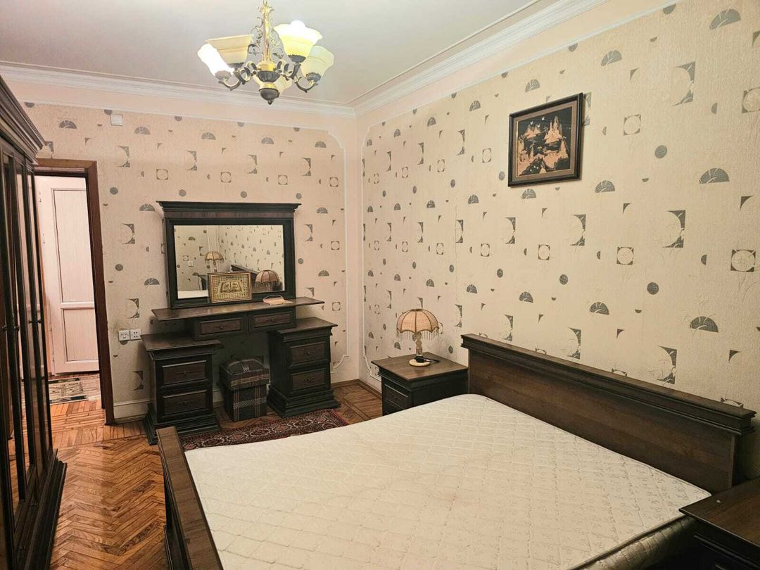 İcarəyə verilir 4 otaqlı köhnə tikili 125 m² — Mənzil, Bakı (8)