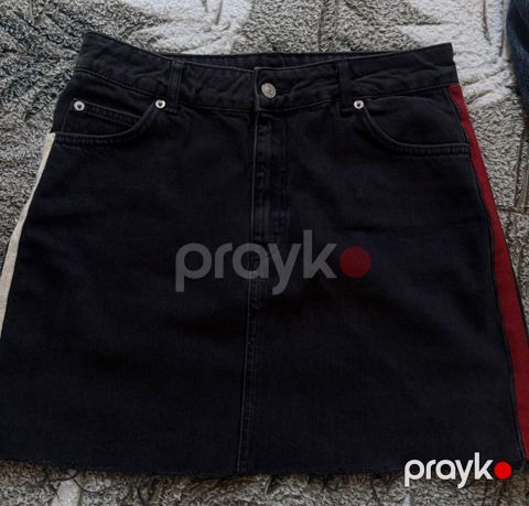 Qısa cins ətək - Material: qalın denim (cins) - Rəng: qara - Dizayn — Bakı