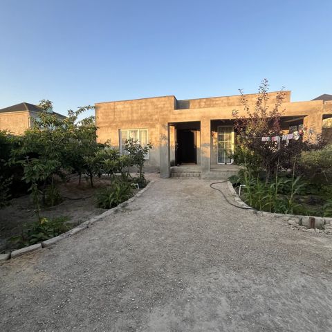 Satılır 4 otaqlı həyət evi/bağ evi 125 m² — Bakı