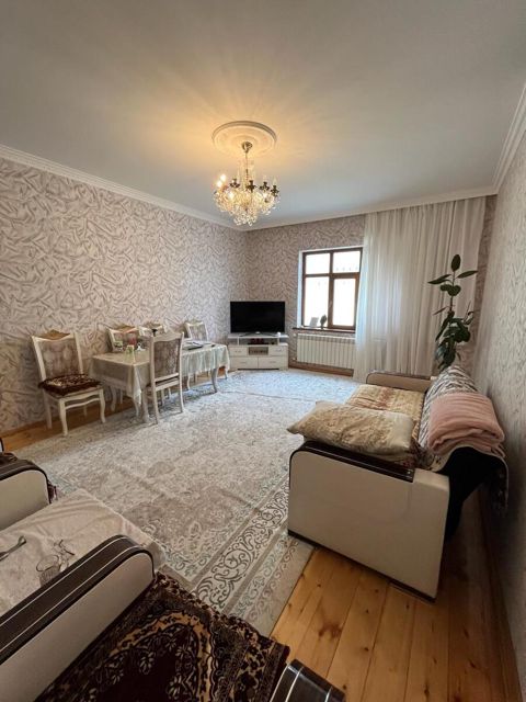 Satılır 4 otaqlı həyət evi/bağ evi 150 m² — Bakı