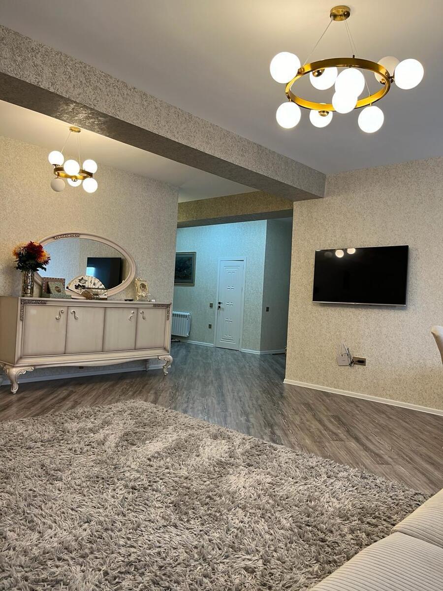 Satılır 4 otaqlı yeni tikili 228 m² — Mənzil, Bakı (9)