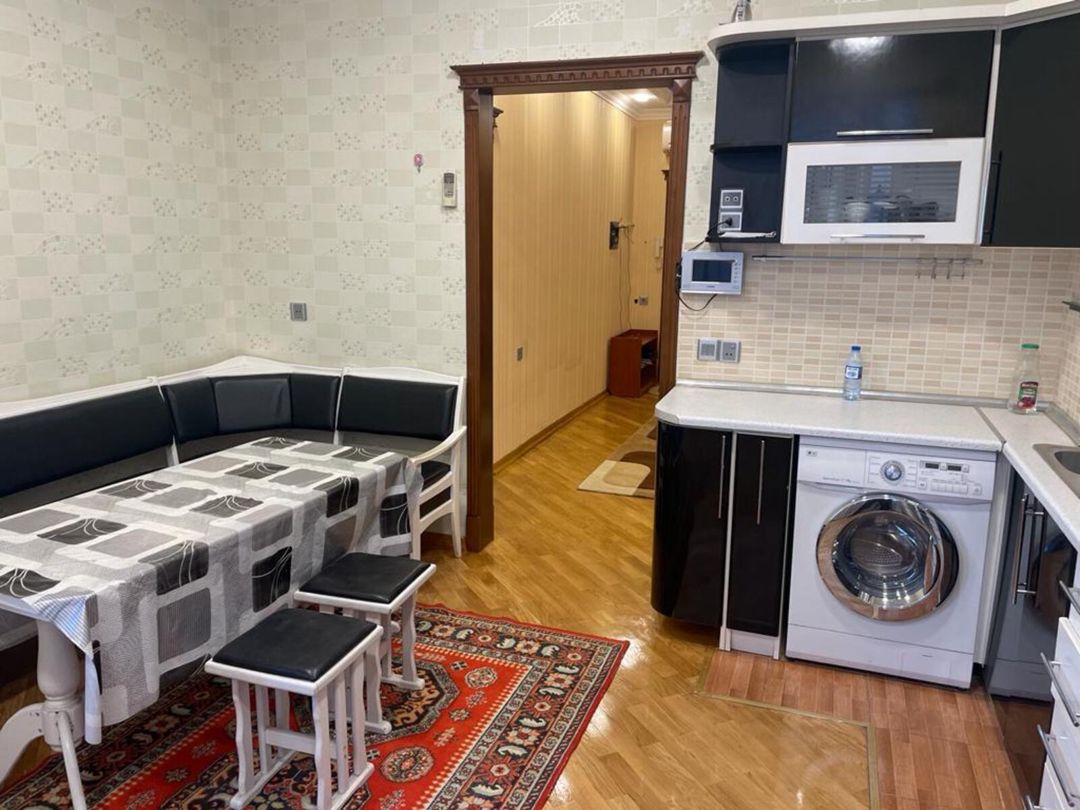İcarəyə verilir 3 otaqlı yeni tikili 130 m² — Mənzil, Bakı (8)