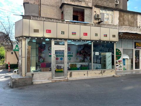 Satılır obyekt 70 m² — Bakı