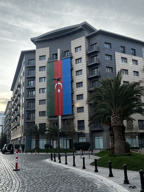 Satılır 3 otaqlı yeni tikili 90 m² — Bakı