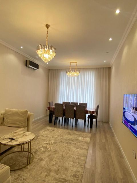 Satılır 3 otaqlı yeni tikili 130 m² — Bakı