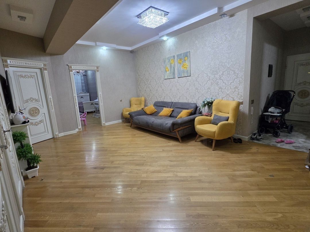 Satılır 3 otaqlı yeni tikili 175 m² — Mənzil, Bakı (2)