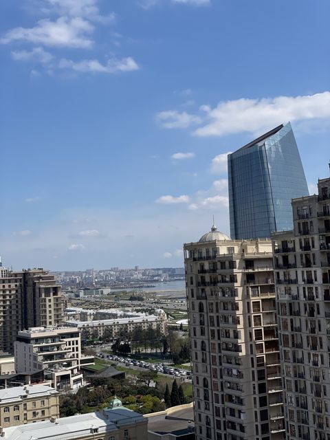 Satılır 3 otaqlı yeni tikili 135 m² — Bakı