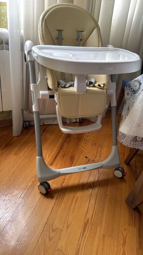 Endirim edildi Yemek stolu 45 azn Italiyanin Peg perego — Mehdiabad