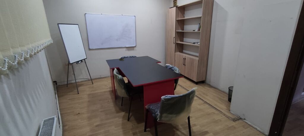 Tədris və ya iclaslar üçün tam təchizatlı otaq icarəyə verilir — Daşınmaz əmlak, Gəncə
