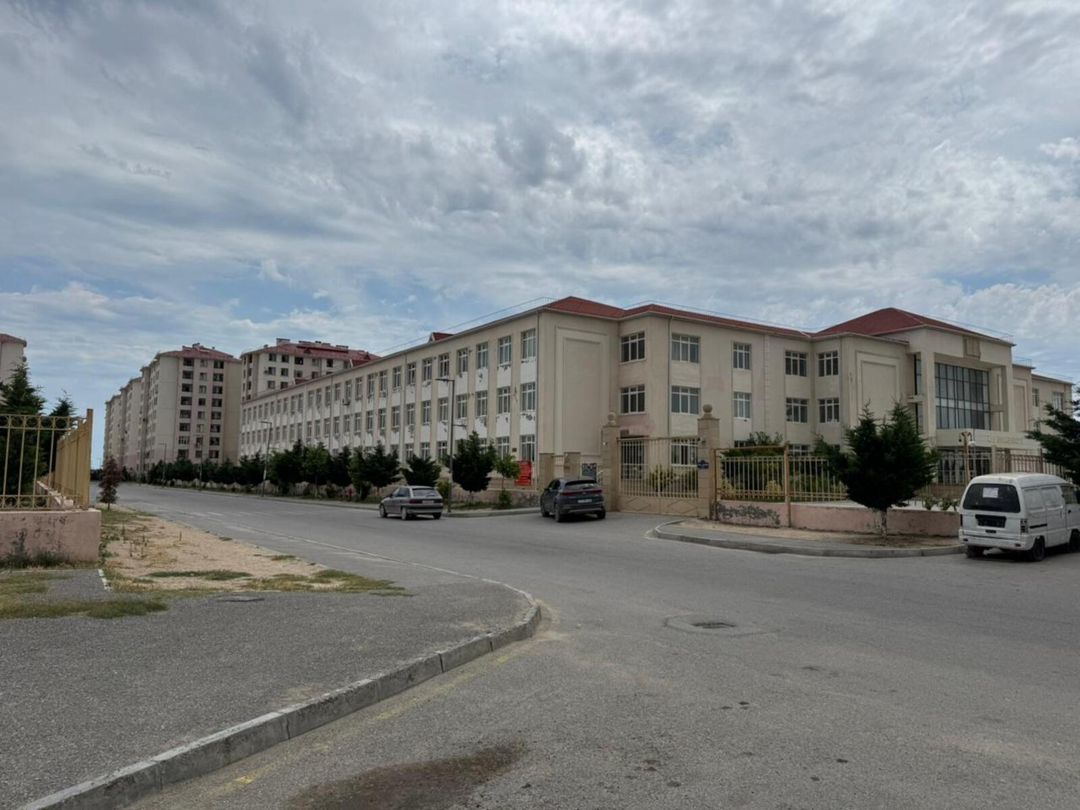 Satılır obyekt 1370 m² — Əmlak, Bakı (12)