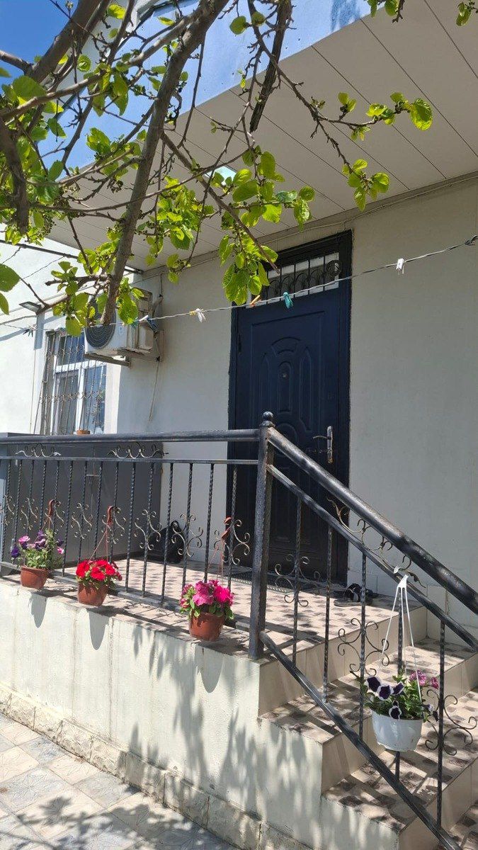 Satılır 6 otaqlı həyət evi/bağ evi 150 m² — Ev, villa, Bakı (2)