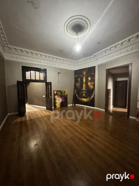 İcarəyə verilir 7 otaqlı ofis 100 m²