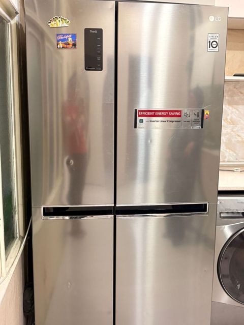 1600₼ lg 4qapı soyuducu satılır Nəsimi ray 7865 zeyno a — Bakı