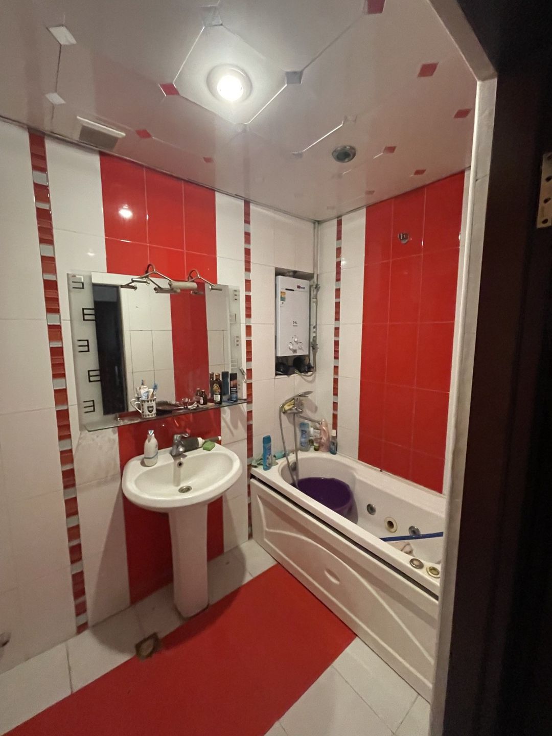 Satılır 2 otaqlı köhnə tikili 57 m² — Mənzil, Bakı (12)