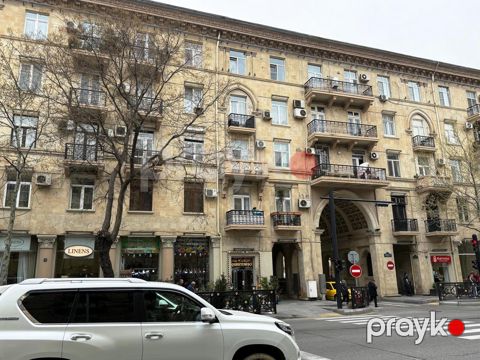 Satılır 3 otaqlı köhnə tikili 100 m²