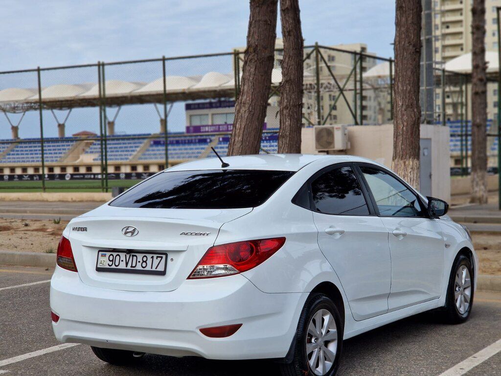 Hyundai Accent, 1.4 L, 2010 il, 289 698 km — Avtomobillər, Bakı (9)